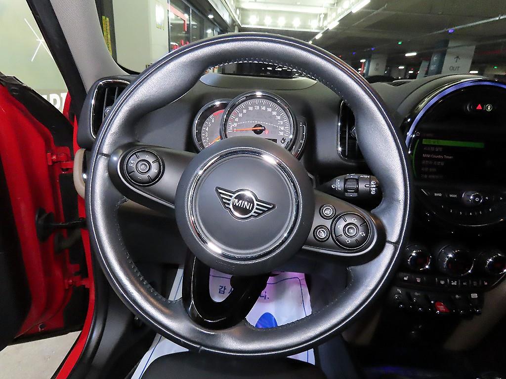 Mini Countryman - Vista 8