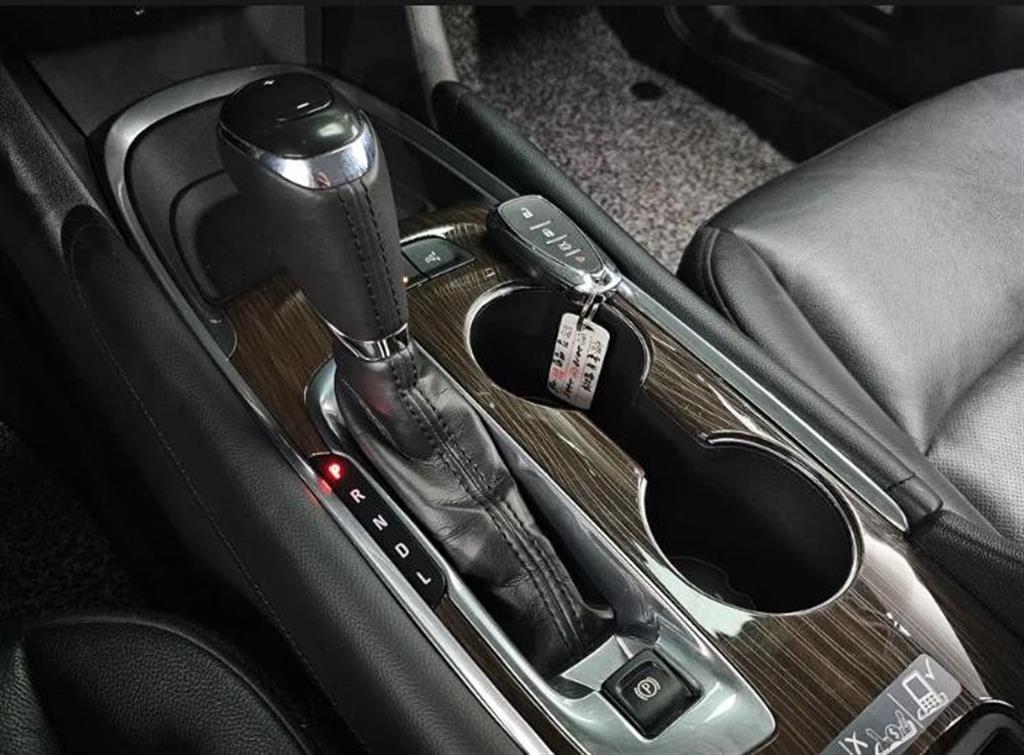 Chevrolet Malibu 2018 Blanco - Importación desde Corea - HF Imports Iquique - Foto 7