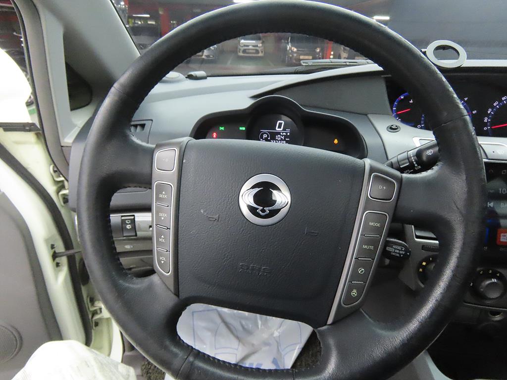 Ssangyong Korando - Vista 6