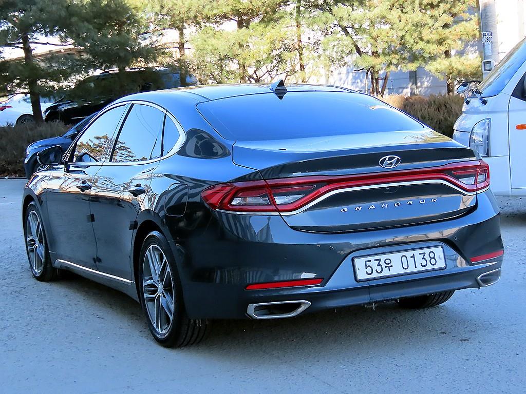 HYUNDAI Grandeur - Vista 3