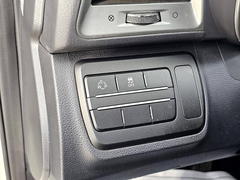 Ssangyong Tivoli 2017 Blanco - Importación desde Corea - HF Imports Iquique - Foto 14