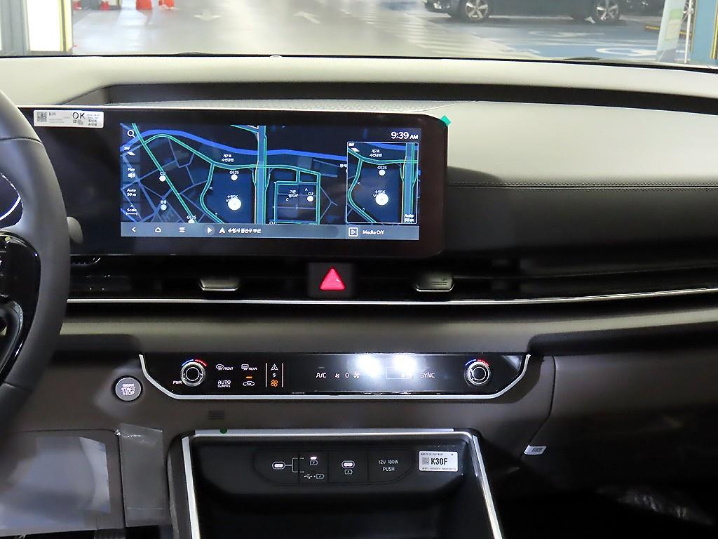 KIA Carnival - Vista 11