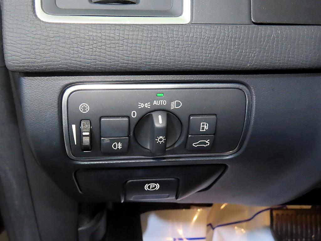 Volvo XC60 2016 Gold color - Importación desde Corea - HF Imports Iquique - Foto 13