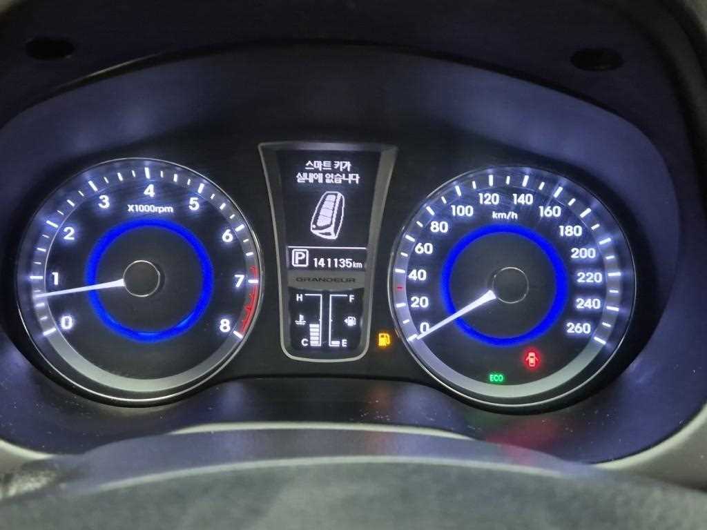 HYUNDAI Grandeur - Vista 5