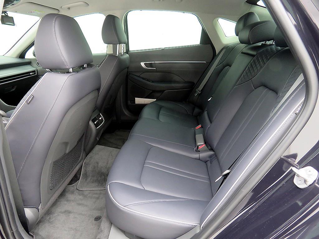 HYUNDAI Sonata - Vista 7