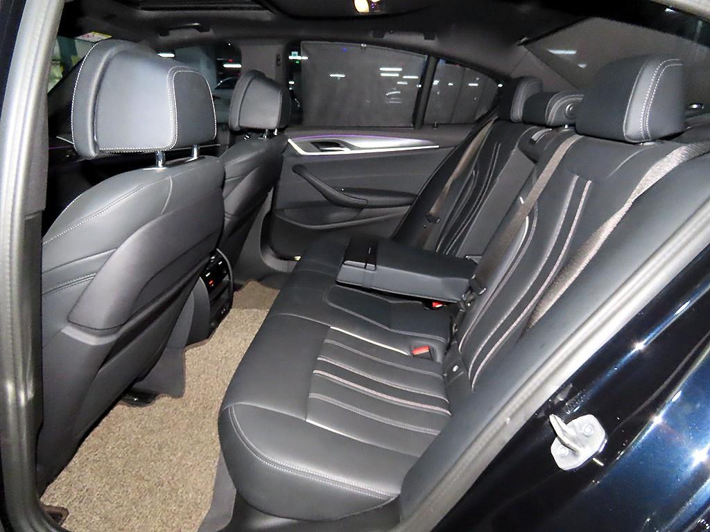 BMW 5 Series - Vista 7