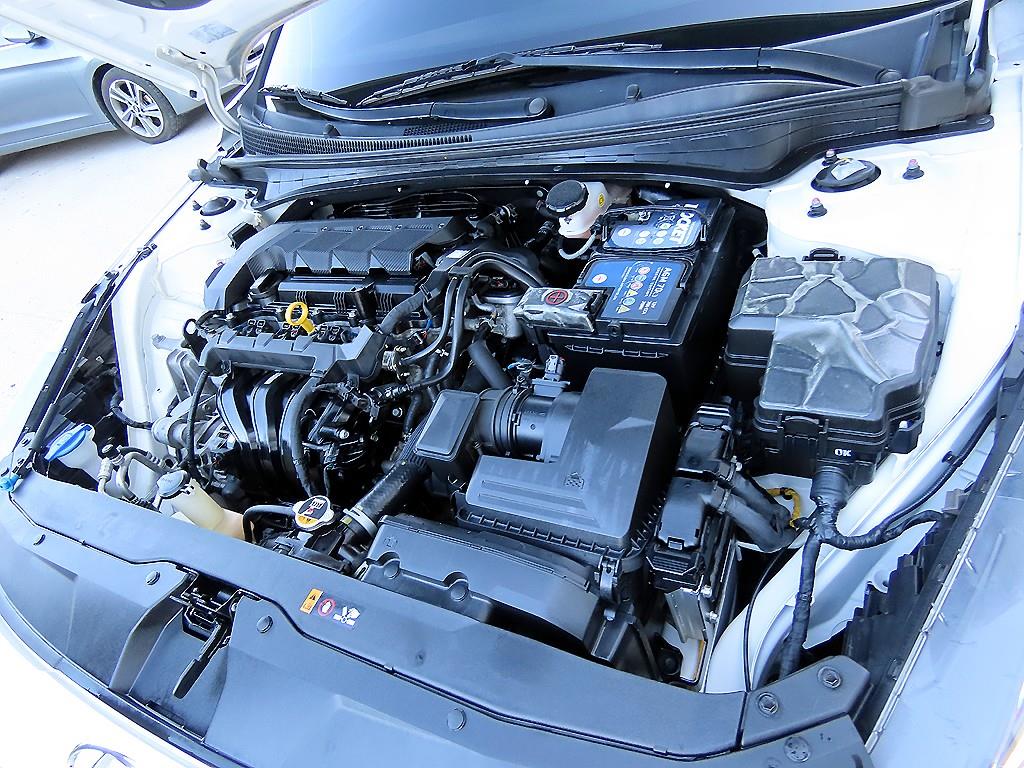 HYUNDAI Avante 2021 Blanco - Importación desde Corea - HF Imports Iquique - Foto 17