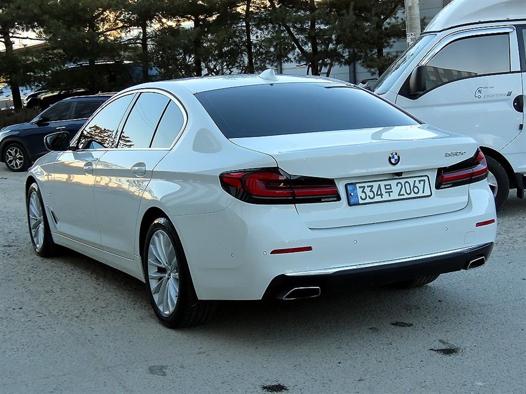 BMW 5 Series - Vista 3