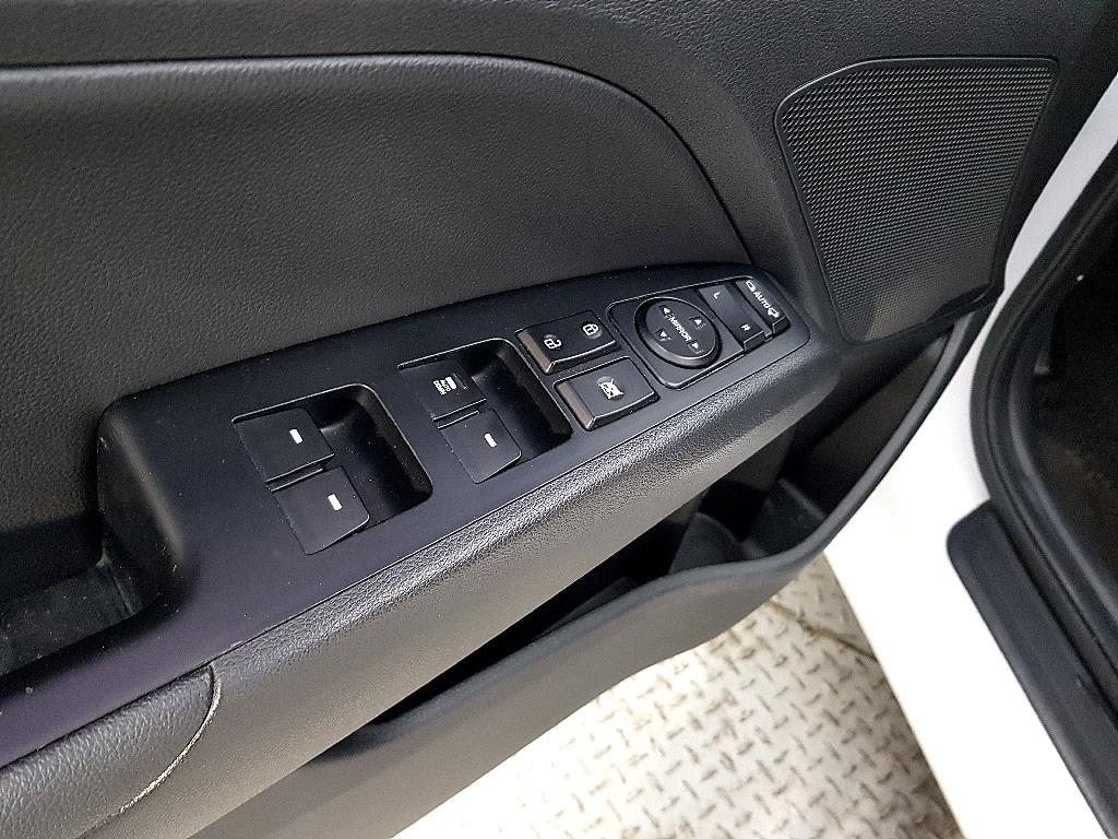 HYUNDAI Avante - Vista 11