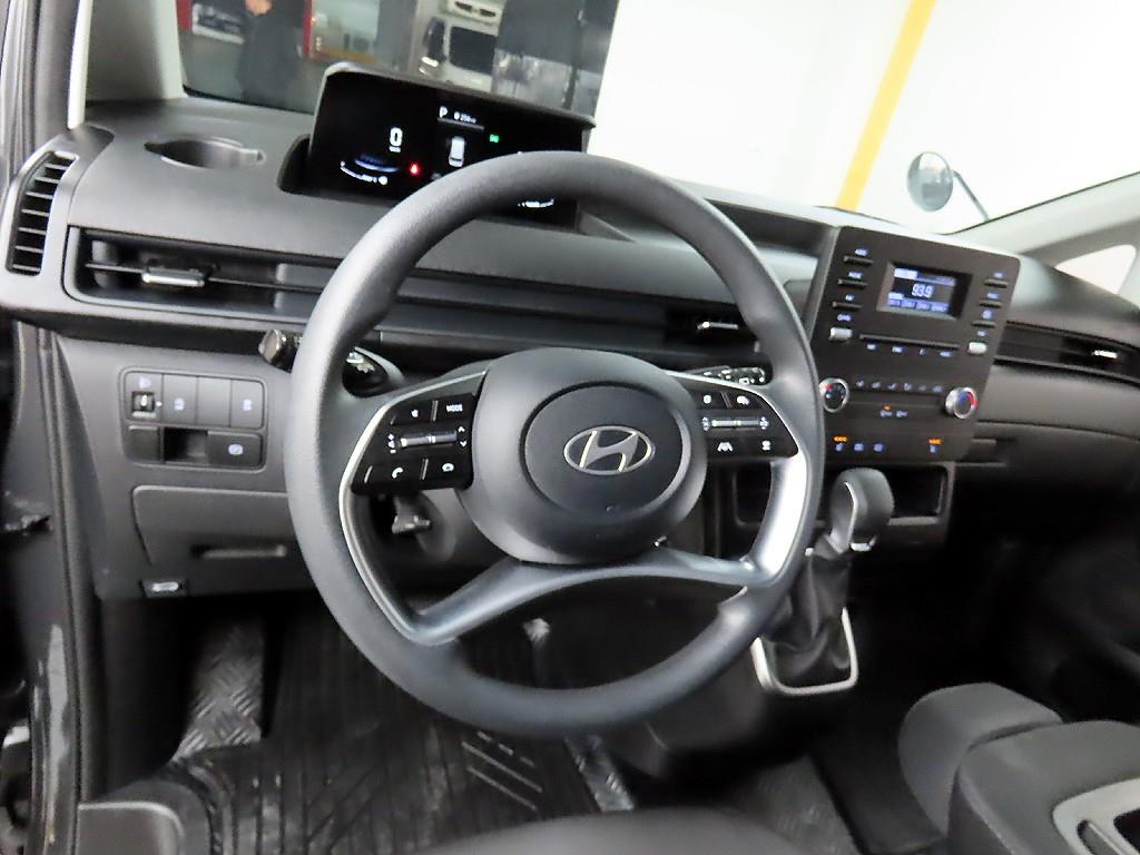HYUNDAI Staria - Vista 9