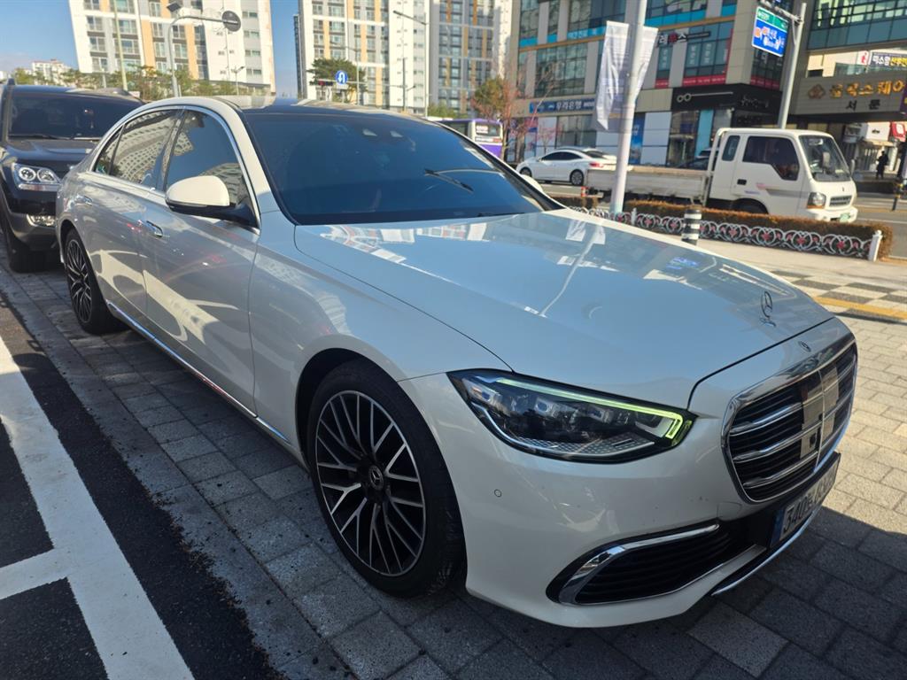 Mercedes Benz S Class 2023 Blanco - Importación desde Corea - HF Imports Iquique - Foto 1
