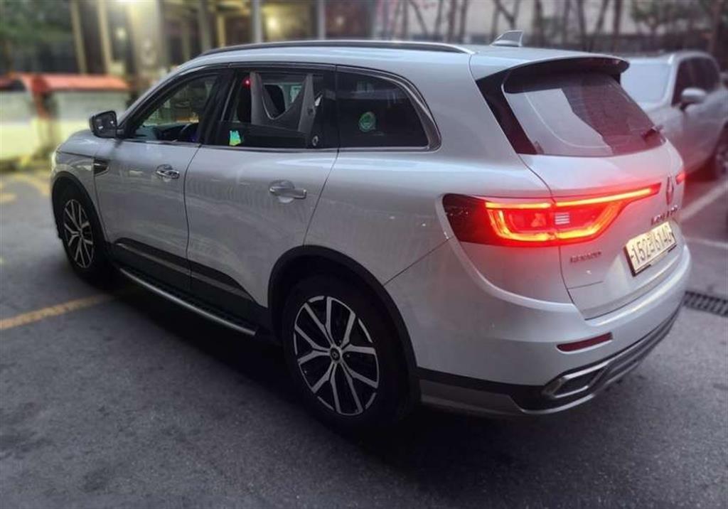 SAMSUNG QM6 - Vista 5