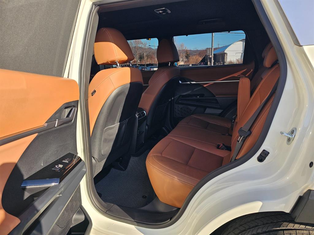 Ssangyong Torres - Vista 11