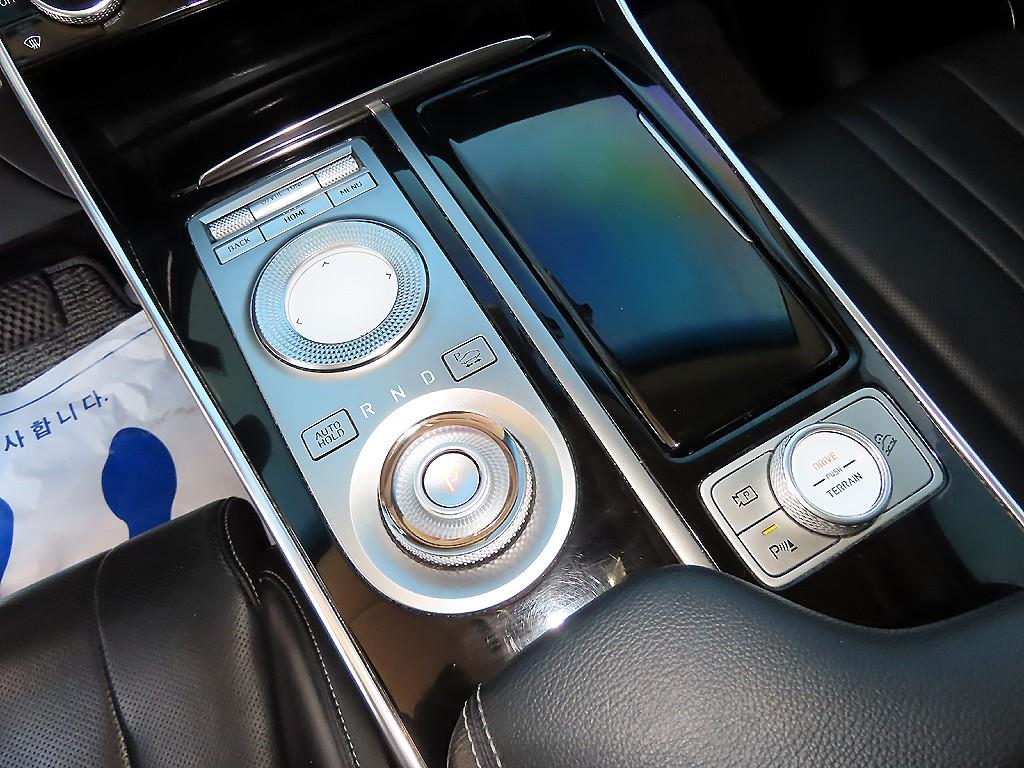 Genesis GV80 - Vista 11