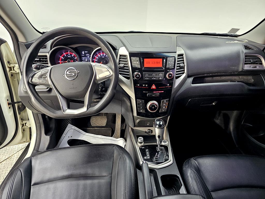 Ssangyong Tivoli - Vista 5