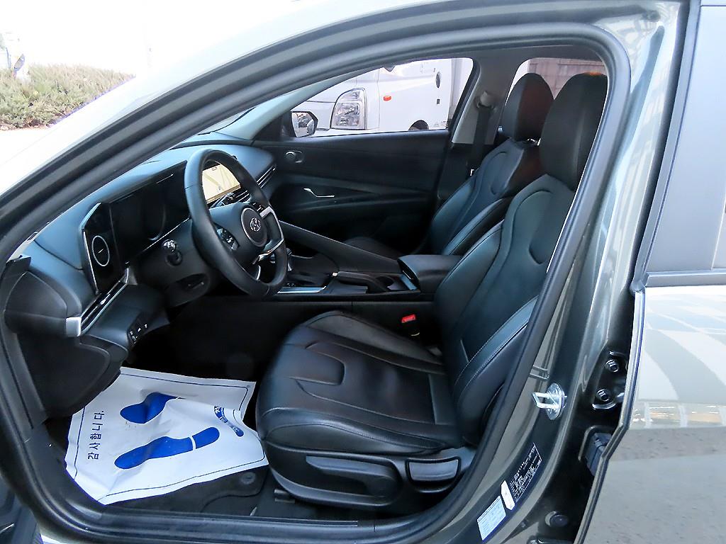 HYUNDAI Avante - Vista 5