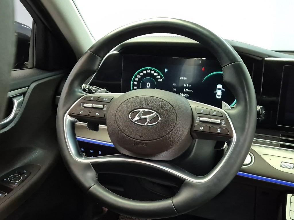 HYUNDAI Grandeur - Vista 9