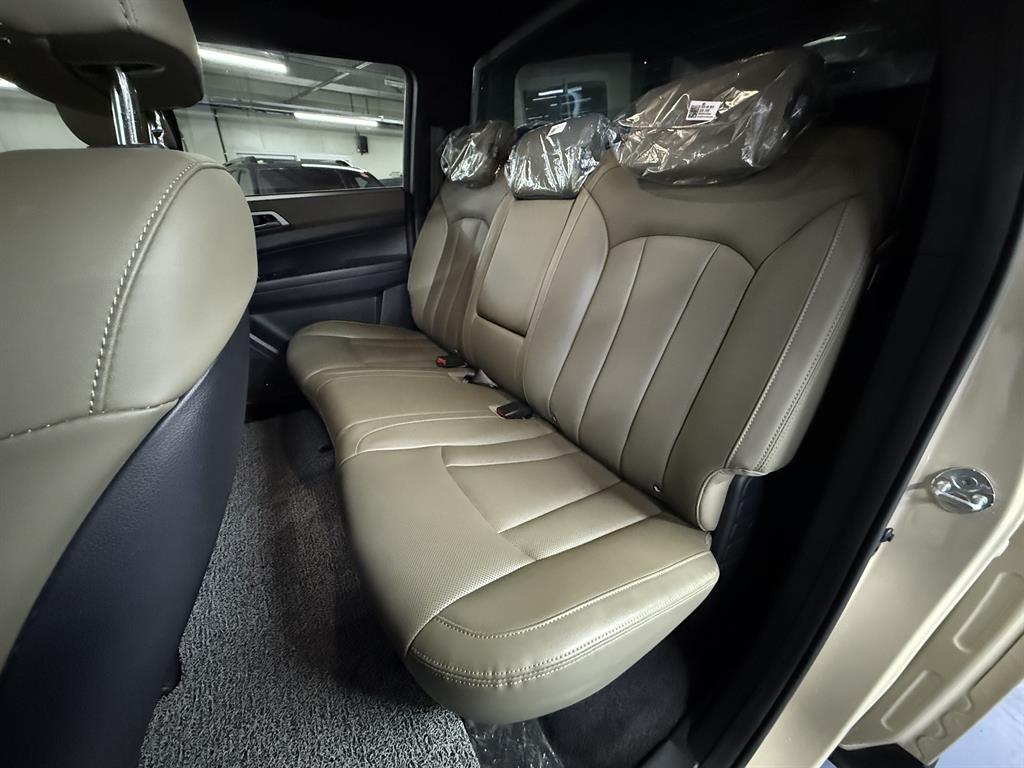 Ssangyong Rexton - Vista 7