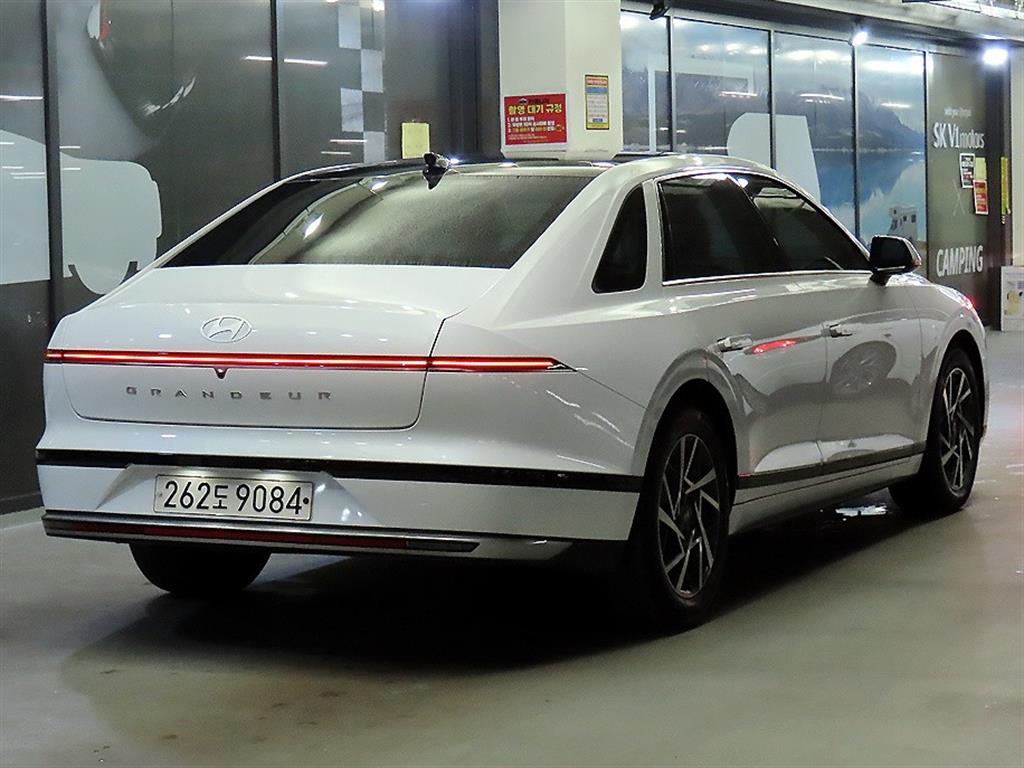 HYUNDAI Grandeur - Vista 4