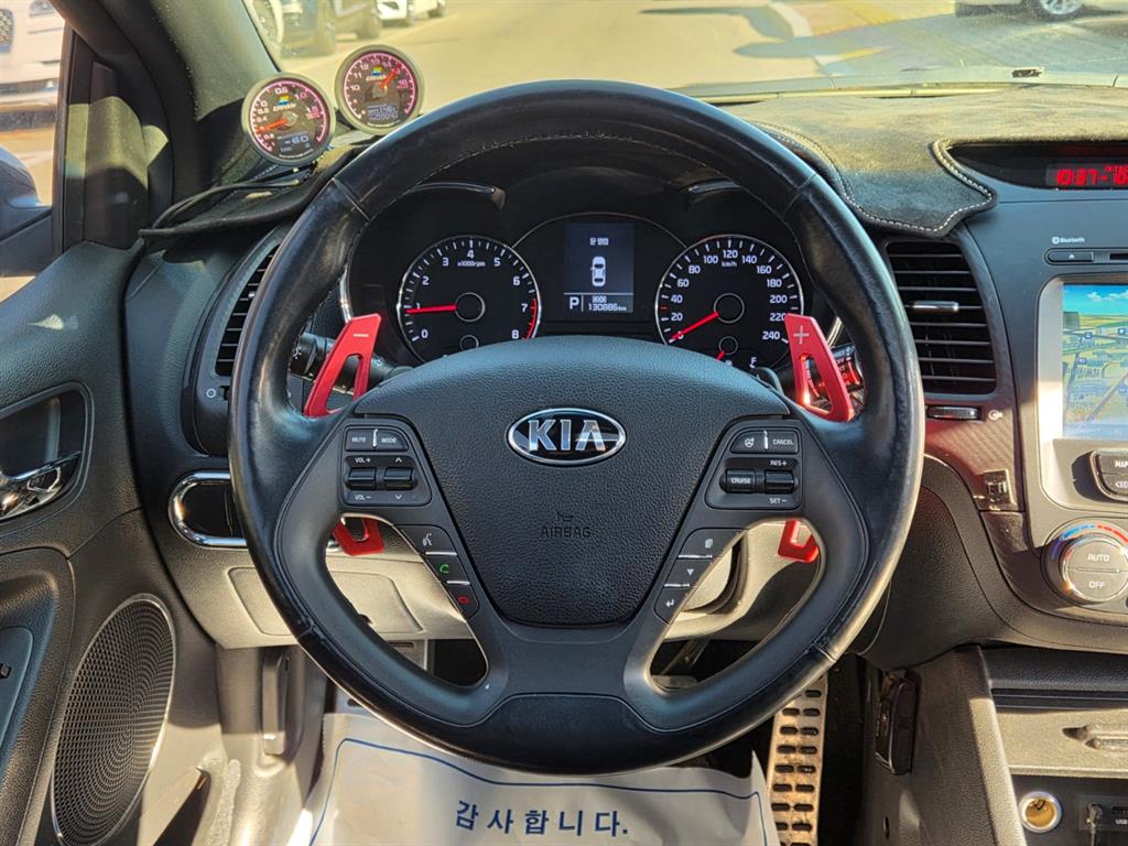 KIA K3 - Vista 8