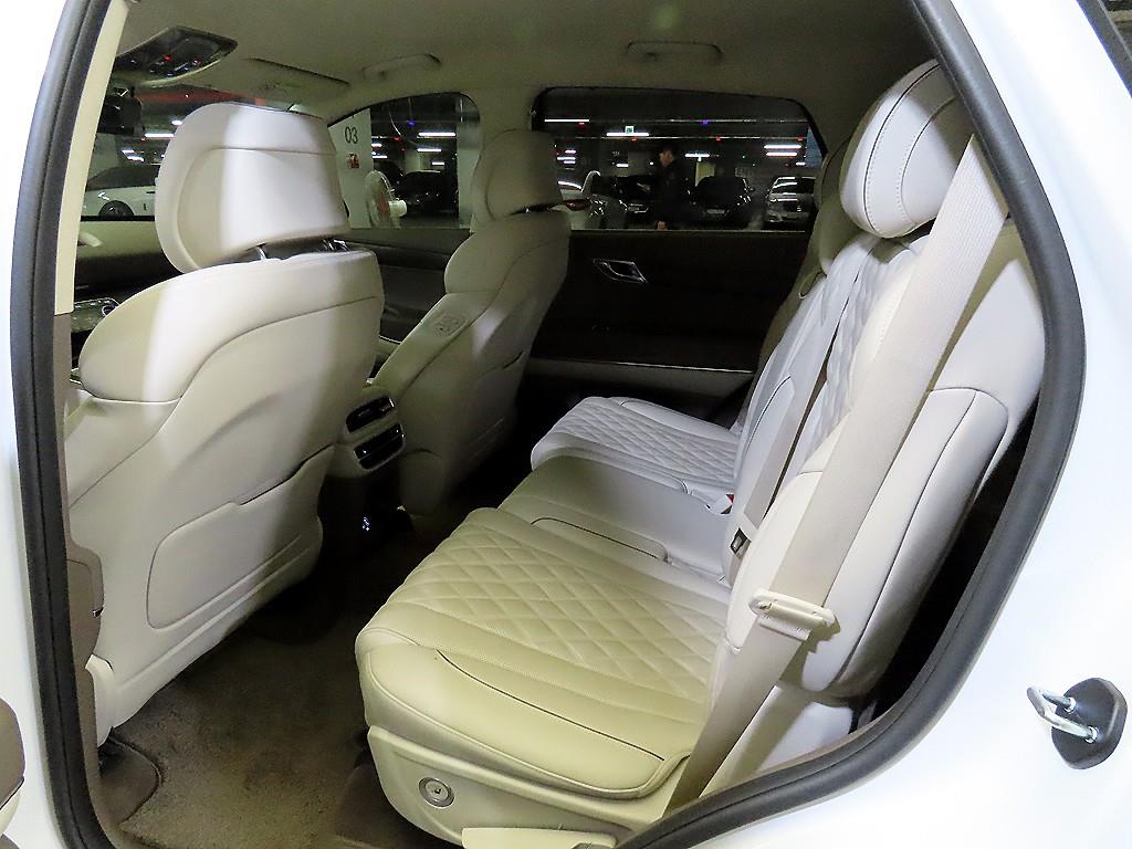 Genesis GV80 - Vista 7