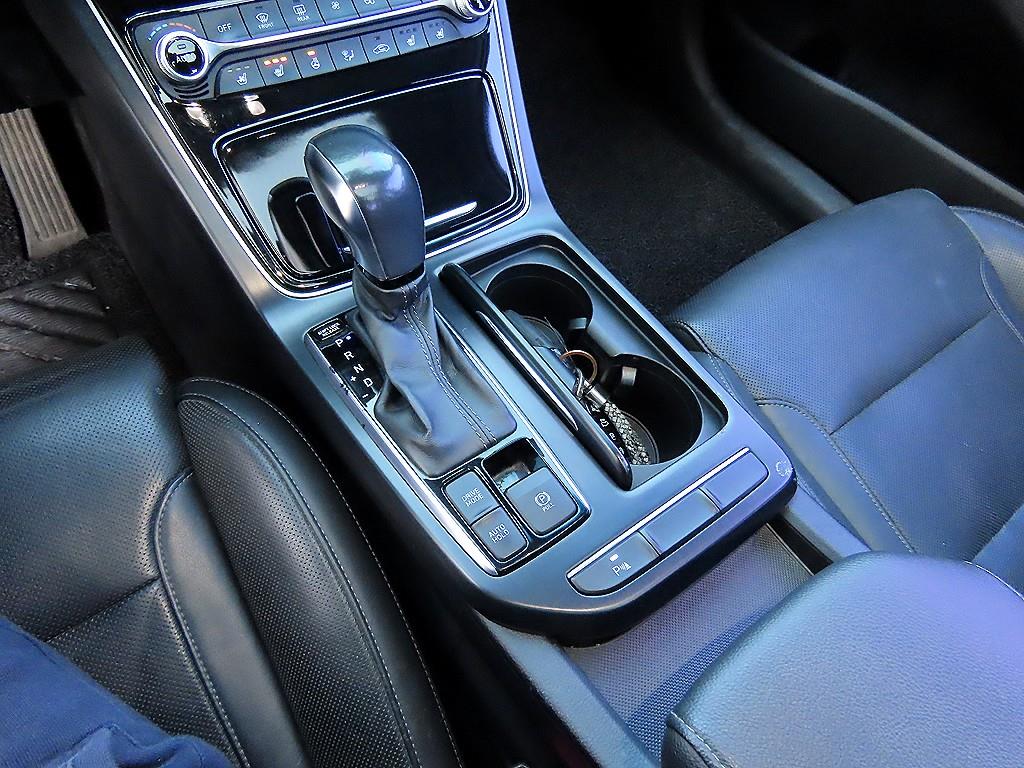 HYUNDAI Grandeur - Vista 10