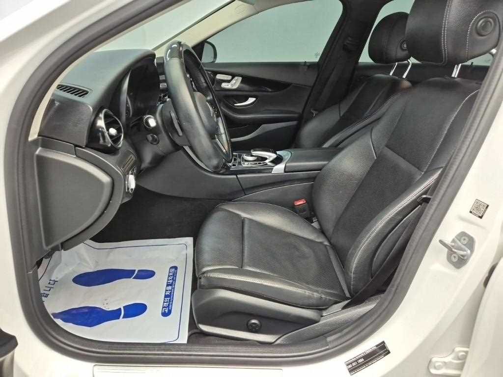 Mercedes Benz C Class - Vista 11