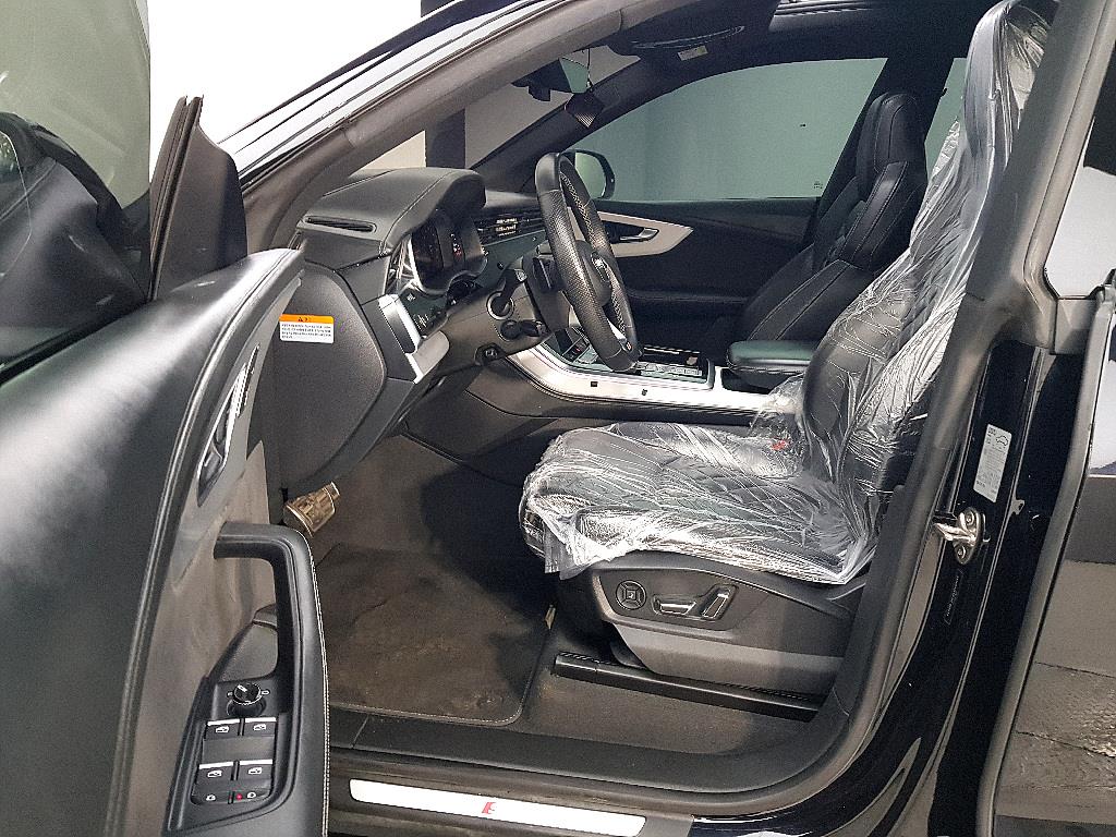 Audi Q8 - Vista 8