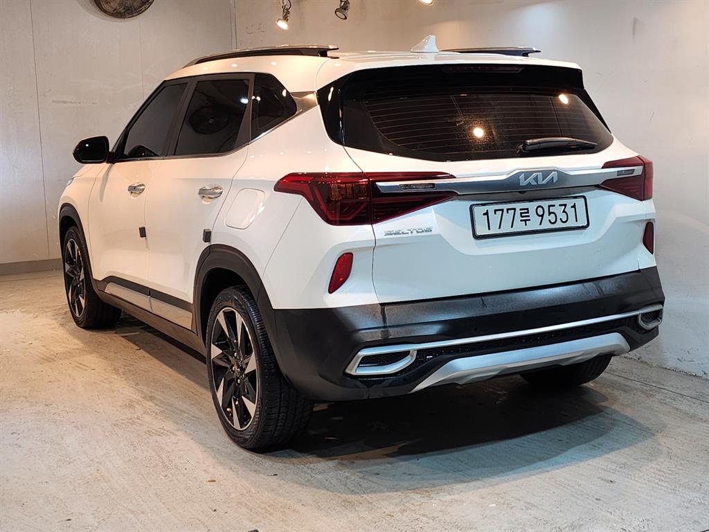 KIA Seltos - Vista 4