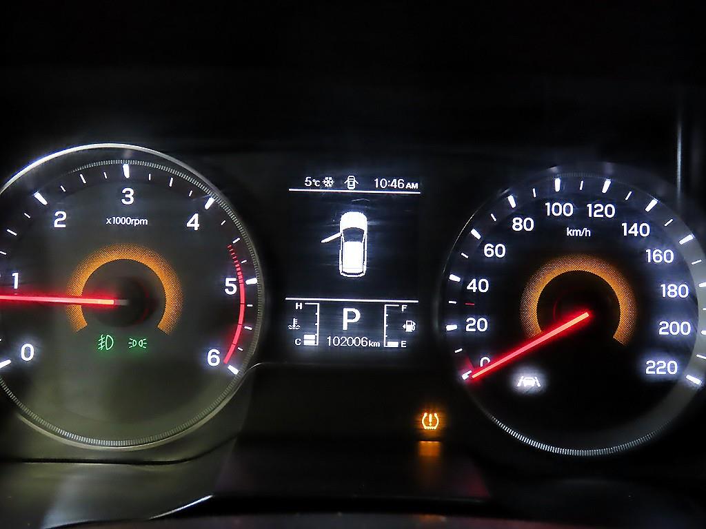 Ssangyong Tivoli - Vista 9