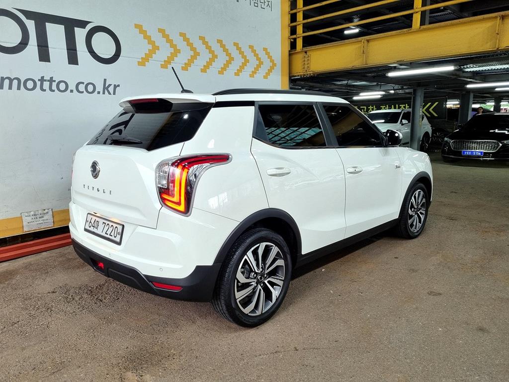 Ssangyong Tivoli - Vista 5