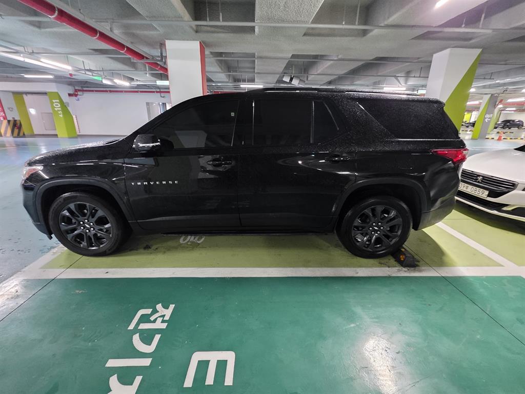 Chevrolet Travers - Vista 10