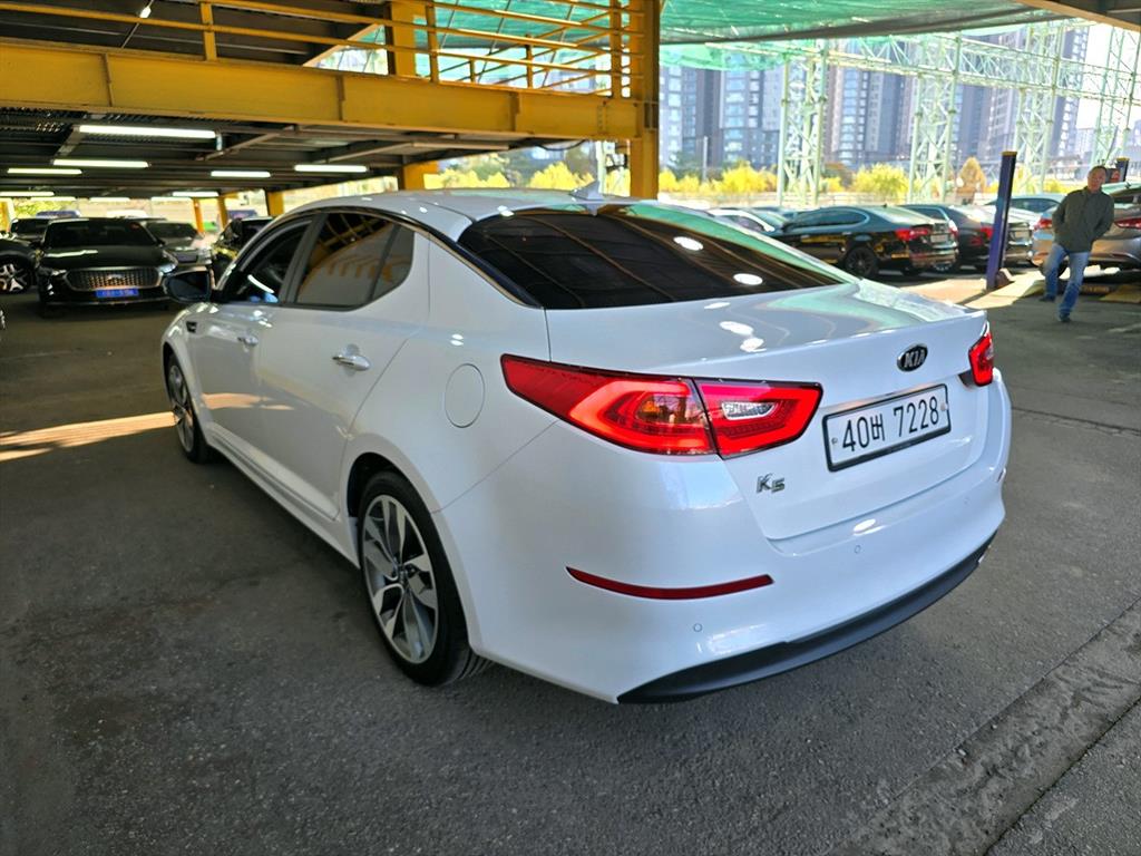 KIA K5 - Vista 7