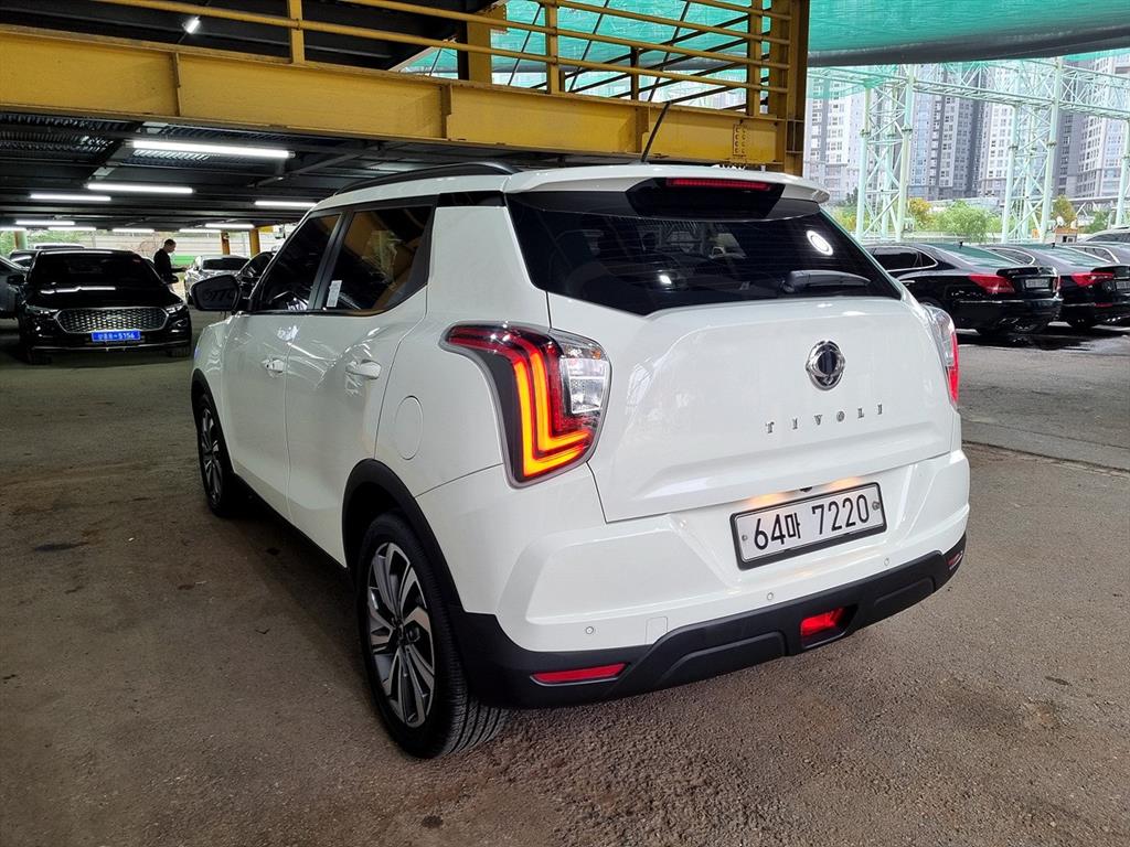 Ssangyong Tivoli - Vista 7