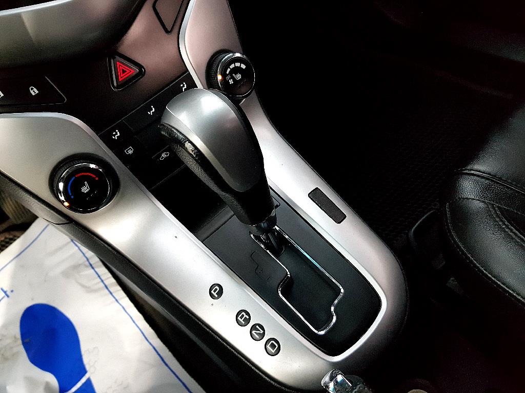 Chevrolet Cruise 2011 Gris - Importación desde Corea - HF Imports Iquique - Foto 16