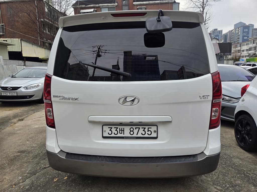 HYUNDAI Starex - Vista 4