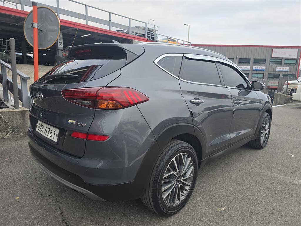 HYUNDAI Tucson - Vista 5
