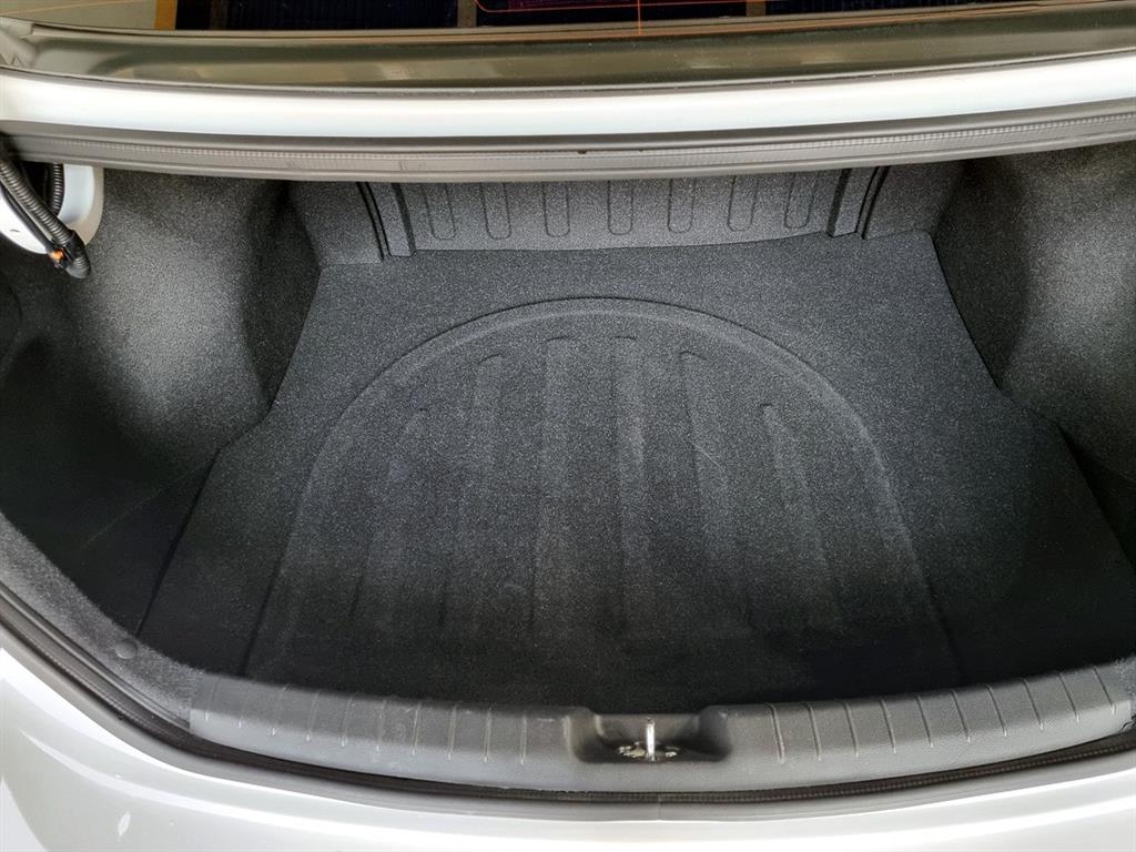 HYUNDAI Avante 2018 Blanco - Importación desde Corea - HF Imports Iquique - Foto 17