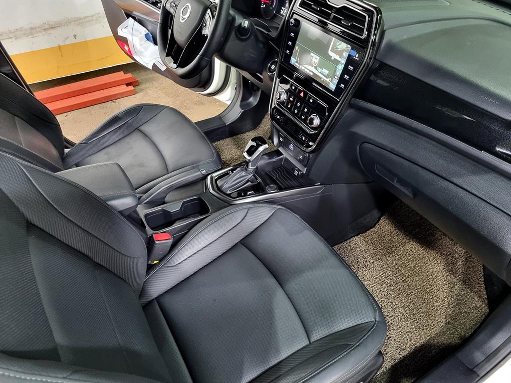 Ssangyong Tivoli 2019 Blanco - Importación desde Corea - HF Imports Iquique - Foto 17