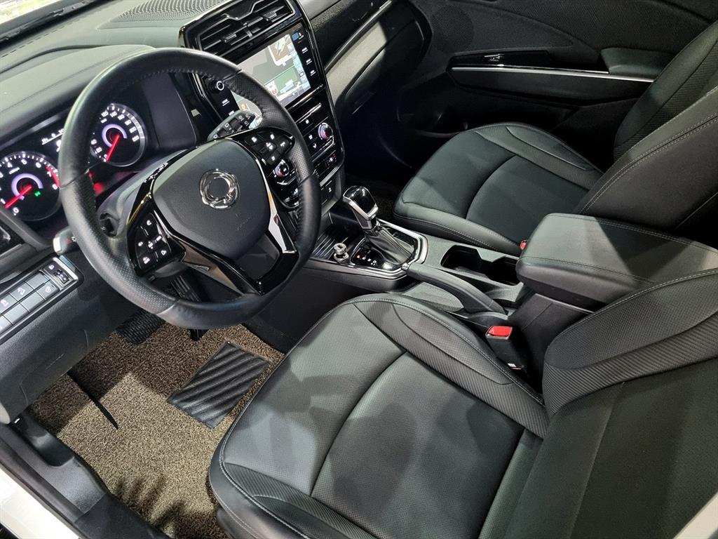 Ssangyong Tivoli - Vista 8