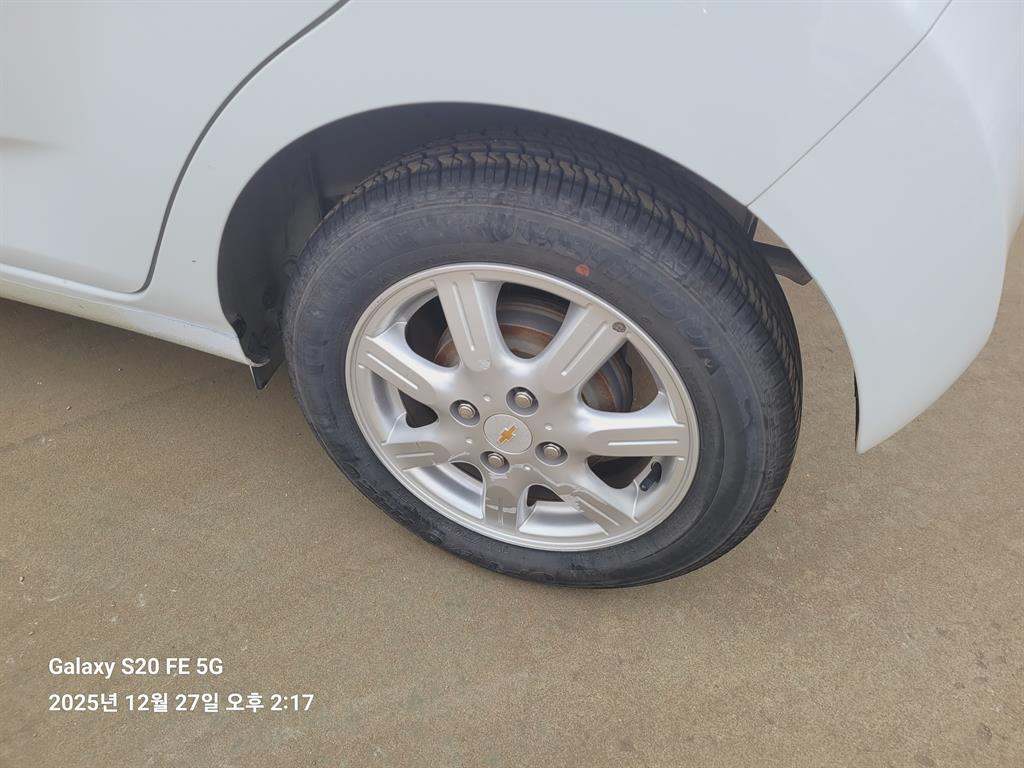 Chevrolet Spark - Vista 5