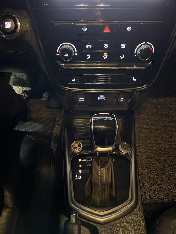 Ssangyong Tivoli - Vista 8