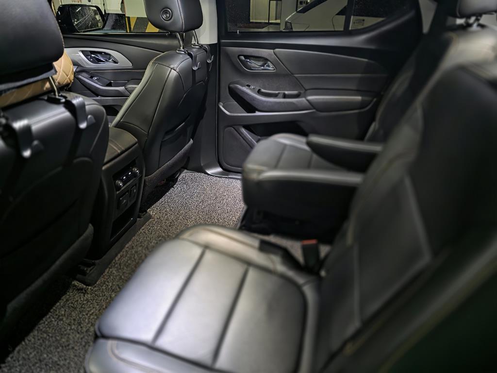 Chevrolet Travers - Vista 9