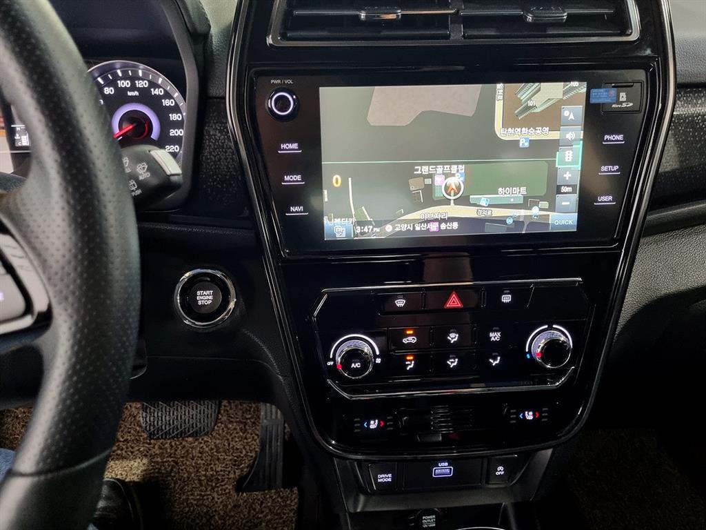 Ssangyong Tivoli - Vista 11