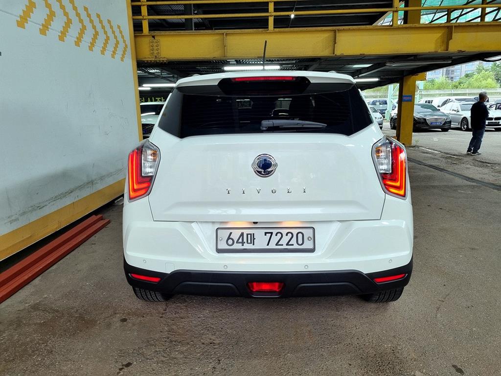 Ssangyong Tivoli - Vista 6