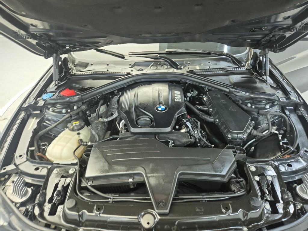BMW 4 Series - Vista 5
