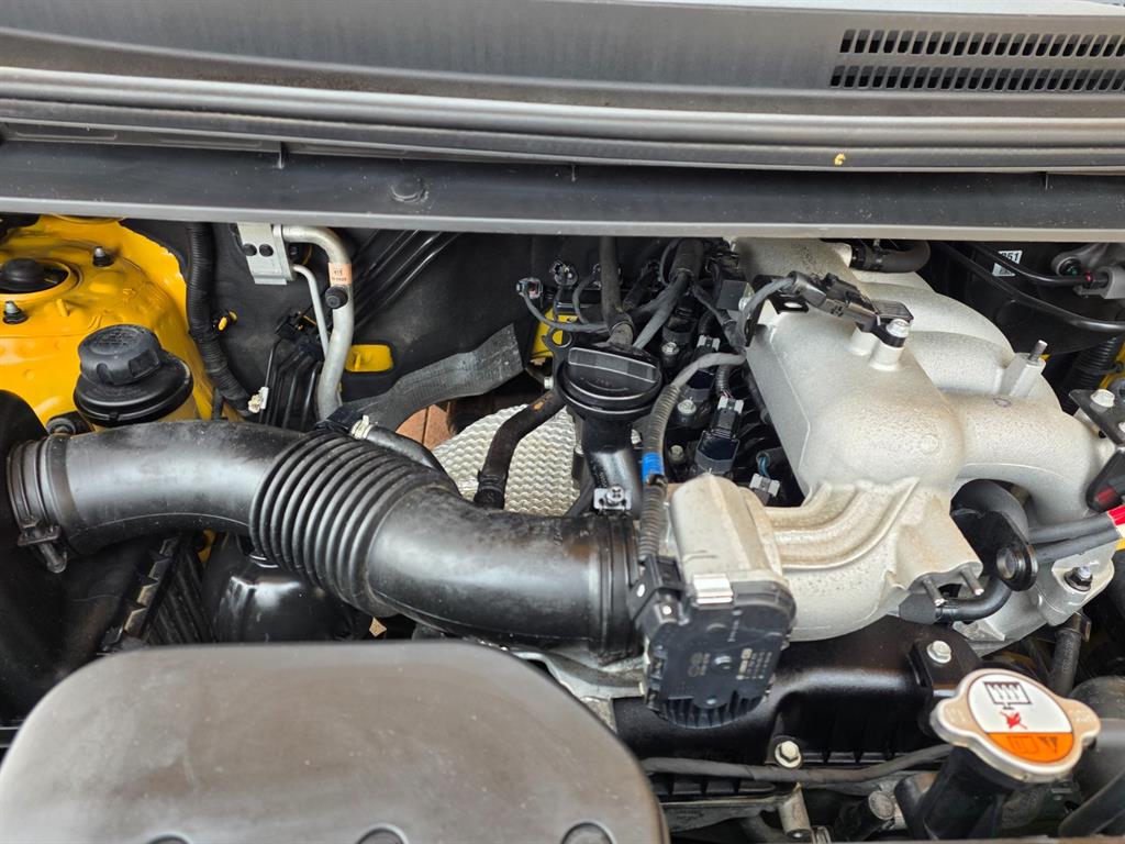 HYUNDAI Starex - Vista 6