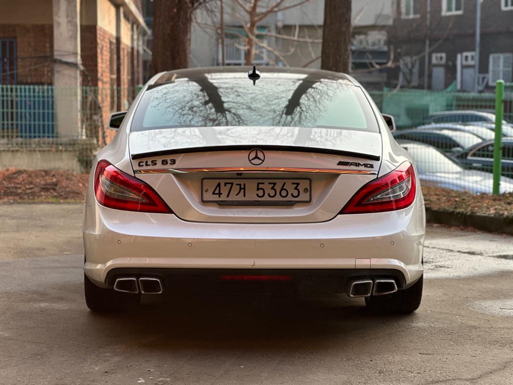 Mercedes Benz CLS Class - Vista 4