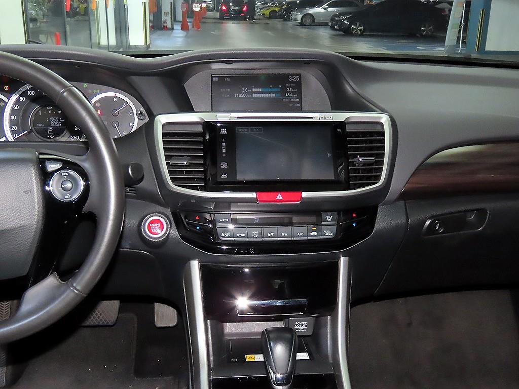 Honda Accord - Vista 10