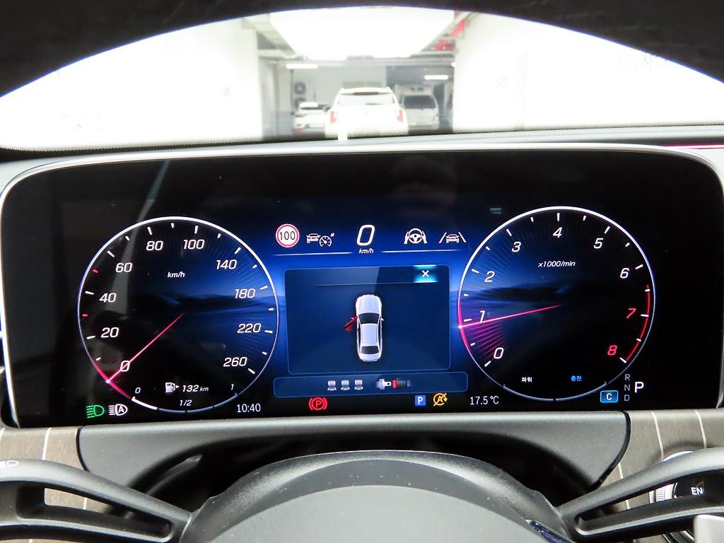 Mercedes Benz E class - Vista 5